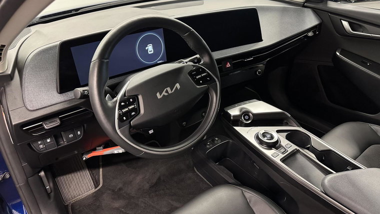 Vehicle Image 28