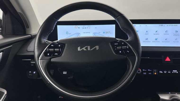 Vehicle Image 32