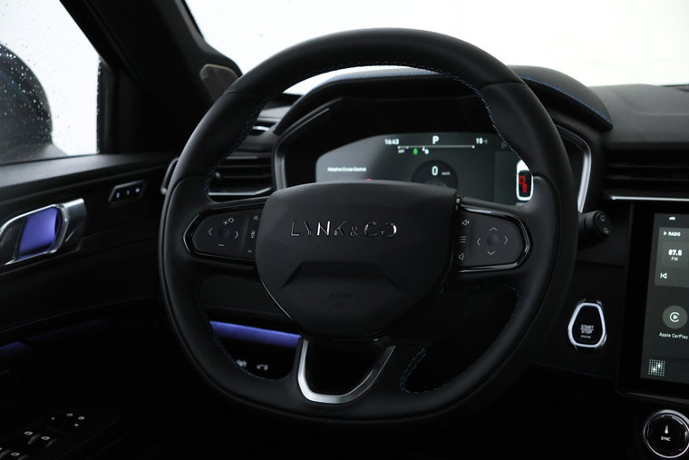 Vehicle Image 17