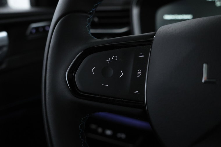 Vehicle Image 20