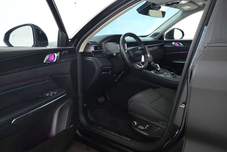Vehicle Image 13