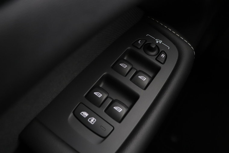 Vehicle Image 43