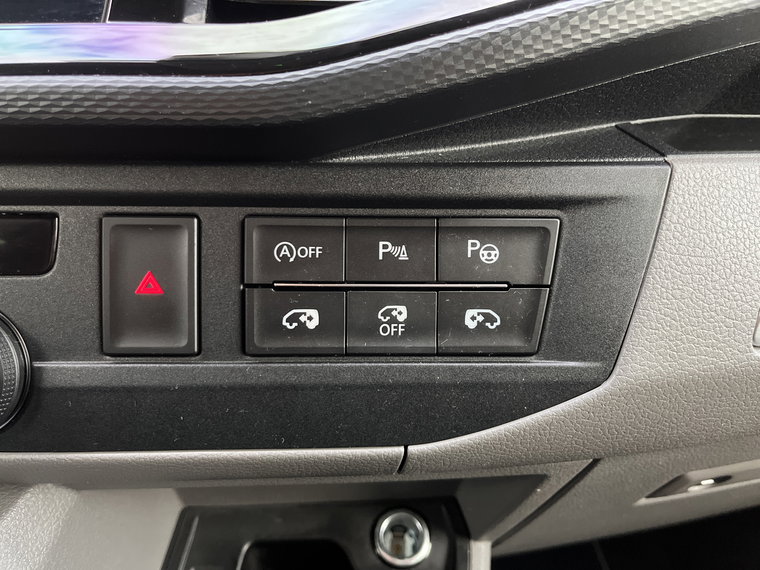 Vehicle Image 40