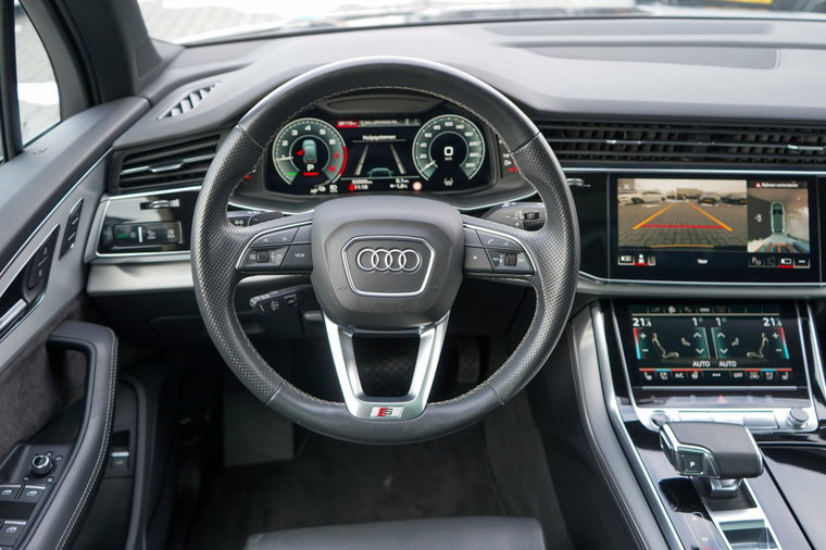 Vehicle Image 21