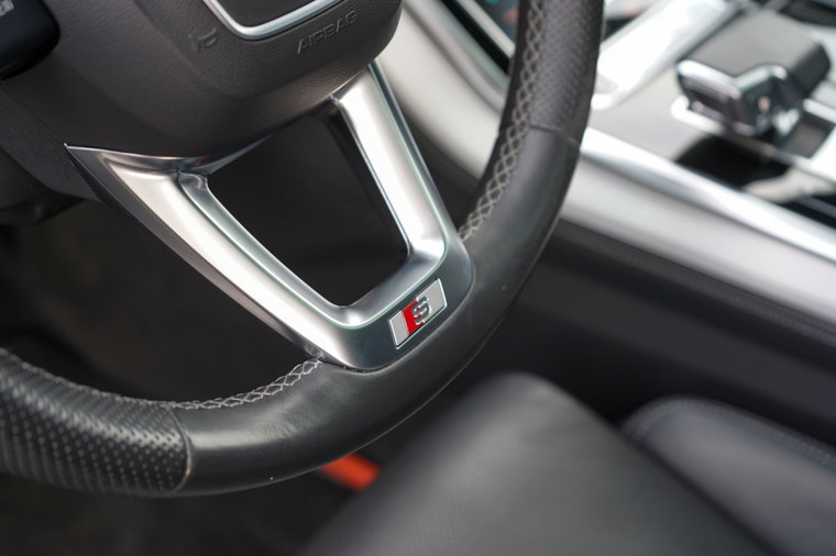 Vehicle Image 22