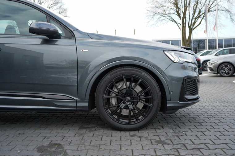Vehicle Image 45