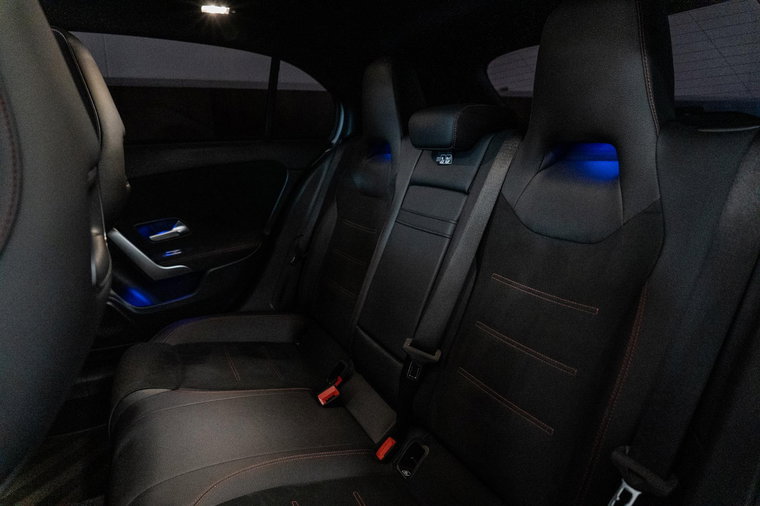 Vehicle Image 21