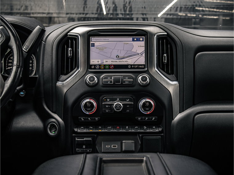Vehicle Image 19