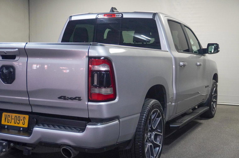 Vehicle Image 13