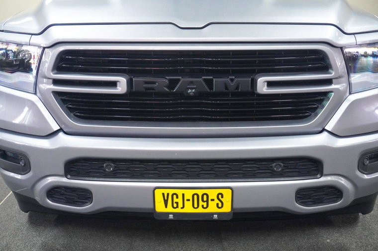 Vehicle Image 26