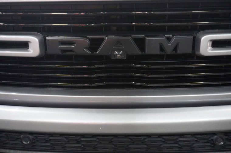 Vehicle Image 28