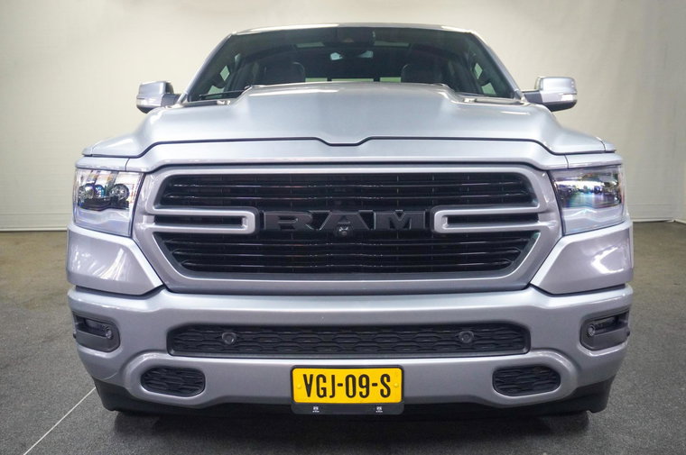 Vehicle Image 30