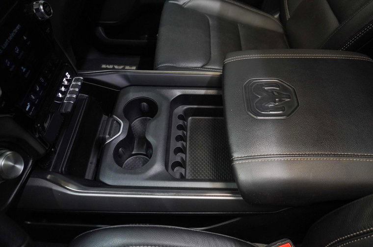Vehicle Image 52