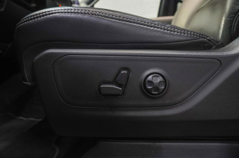 Vehicle Image 60