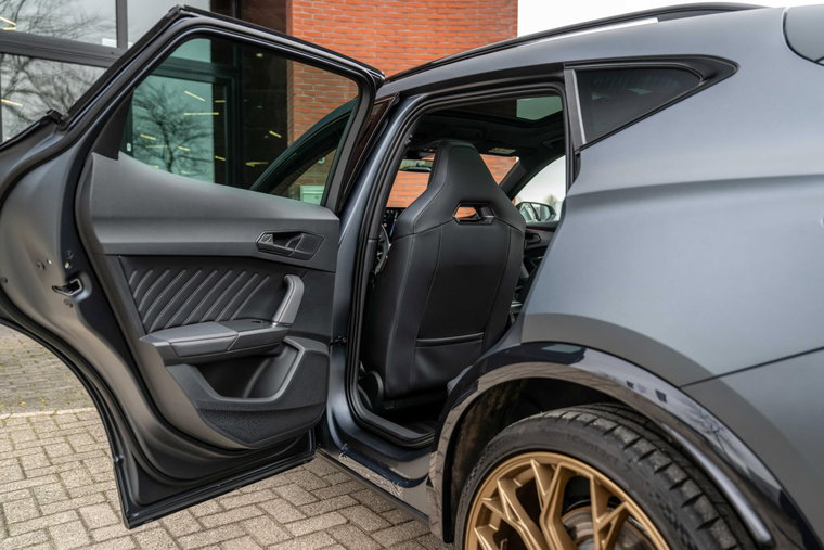 Vehicle Image 25