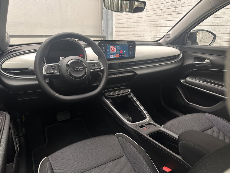 Vehicle Image 15