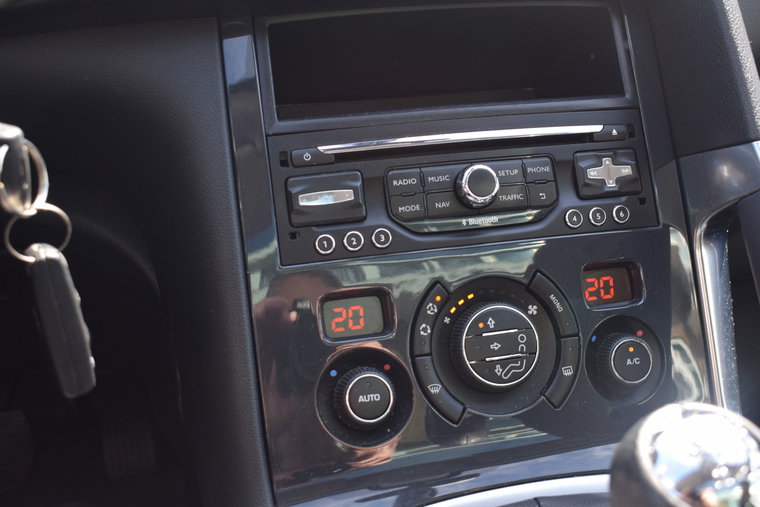 Vehicle Image 28
