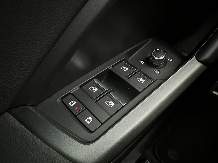 Vehicle Image 45