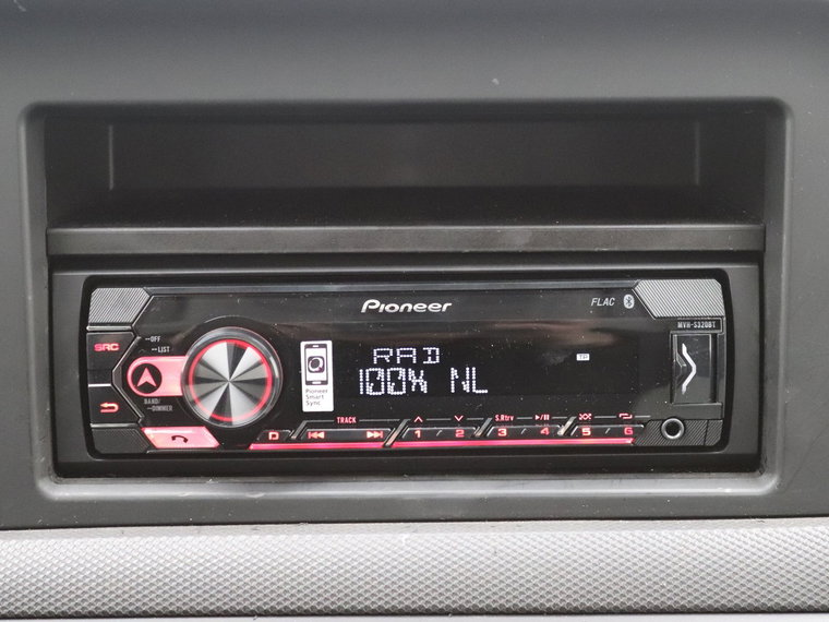Vehicle Image 19