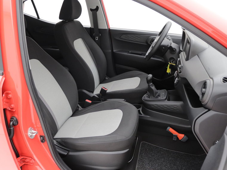 Vehicle Image 11