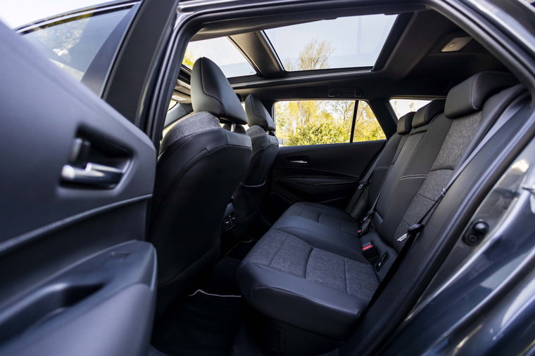 Vehicle Image 15