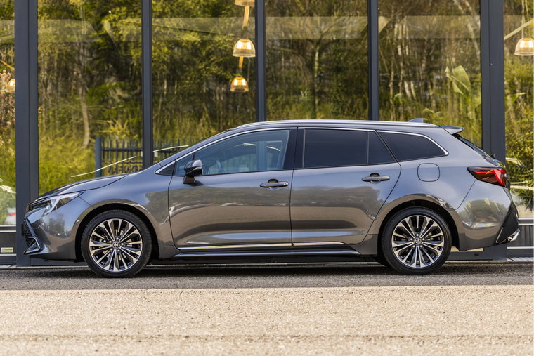 Vehicle Image 8