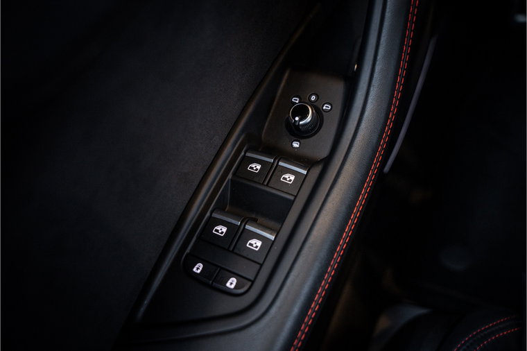 Vehicle Image 36