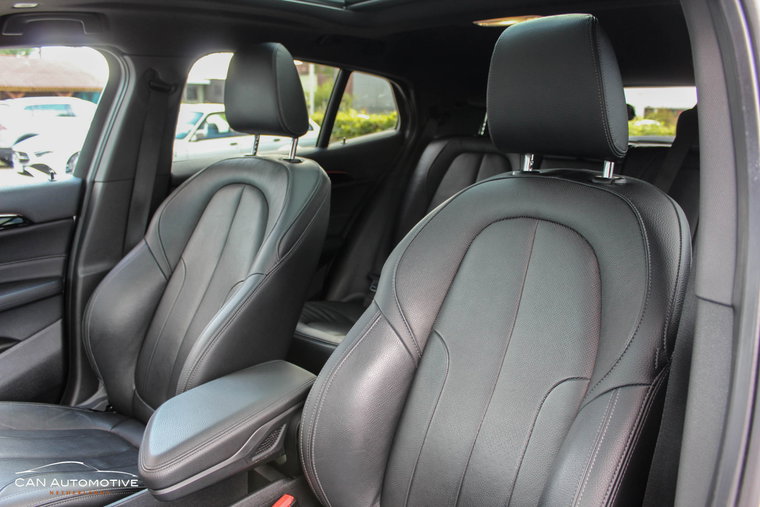 Vehicle Image 16