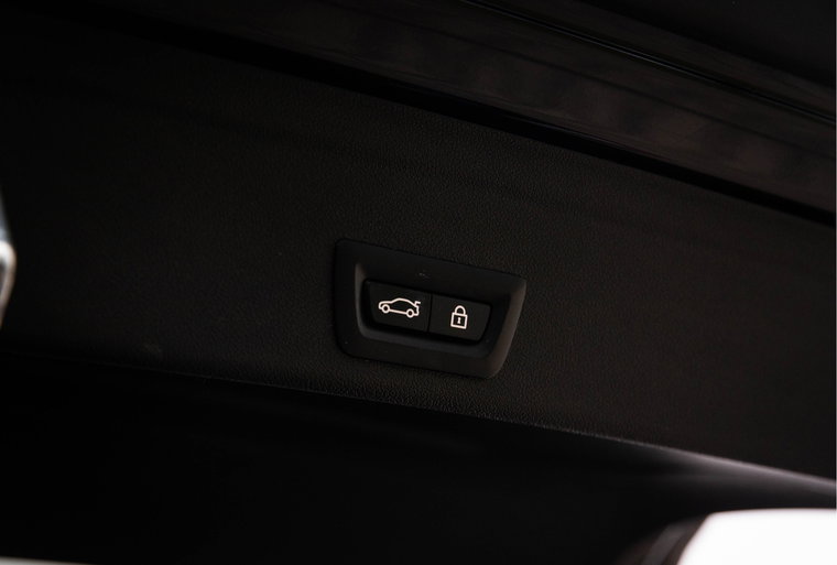 Vehicle Image 42