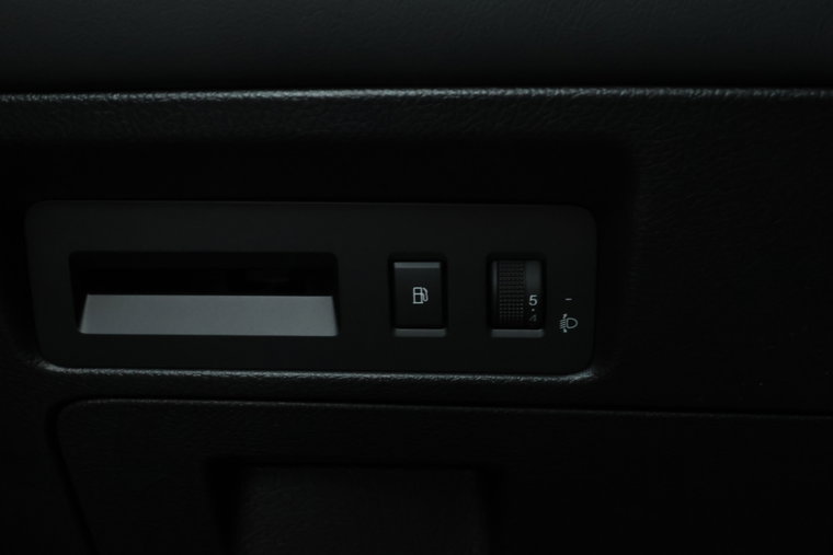 Vehicle Image 29