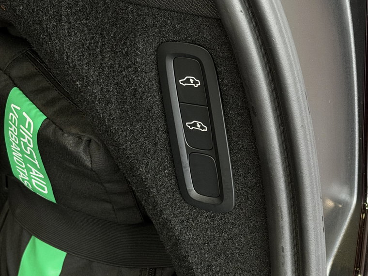 Vehicle Image 48
