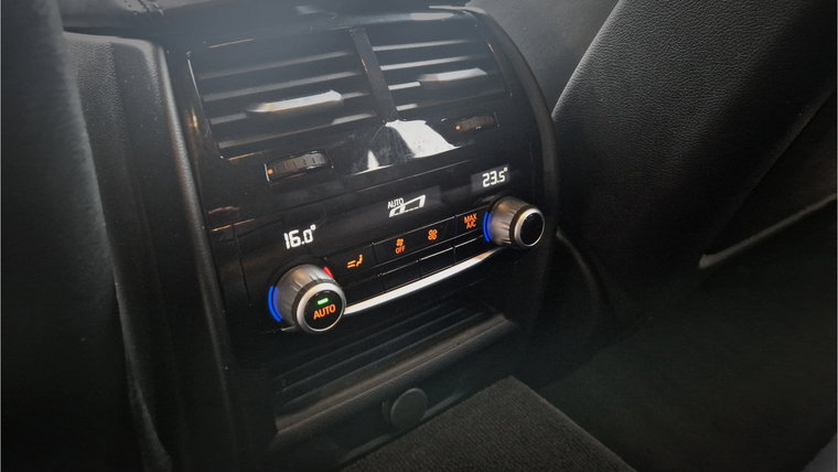 Vehicle Image 34