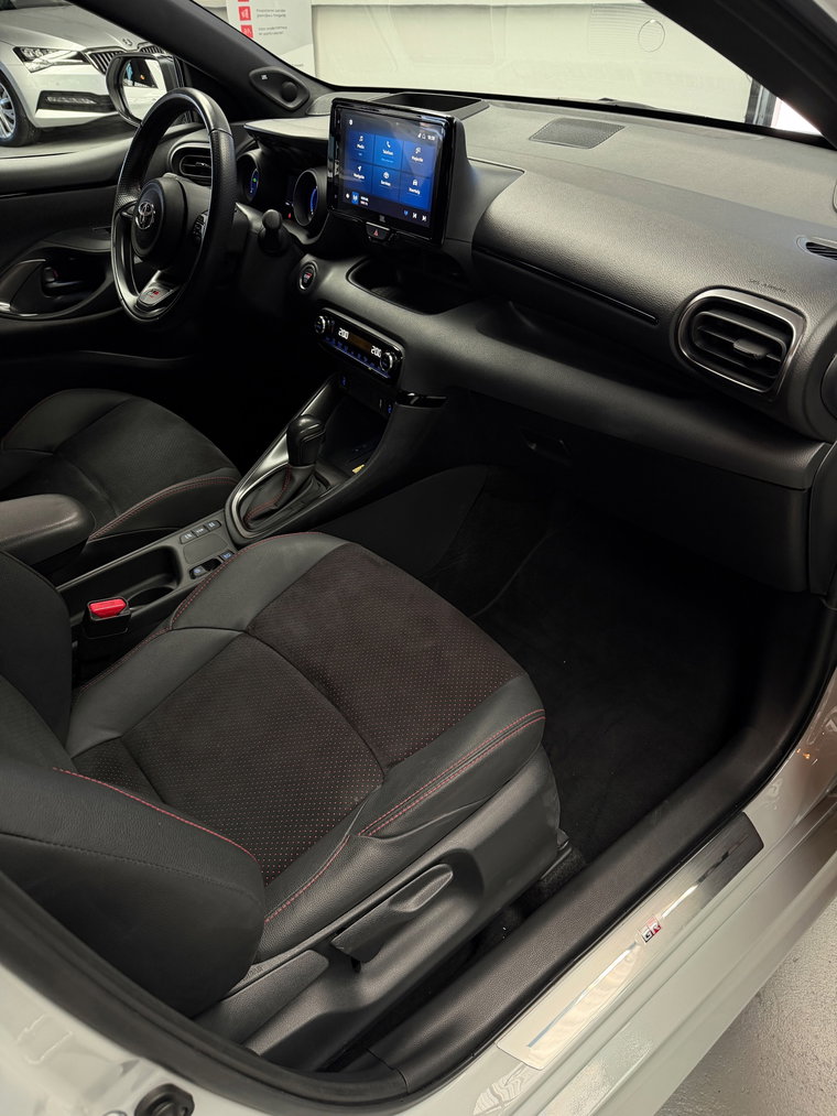 Vehicle Image 20