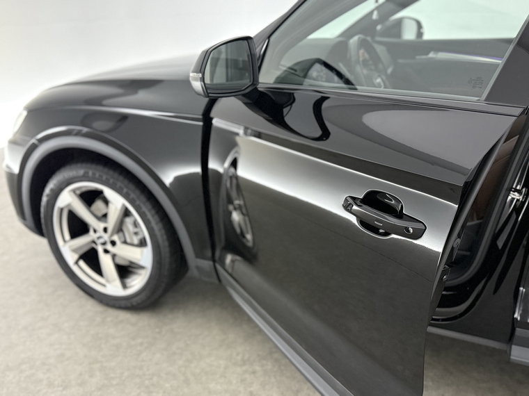 Vehicle Image 38