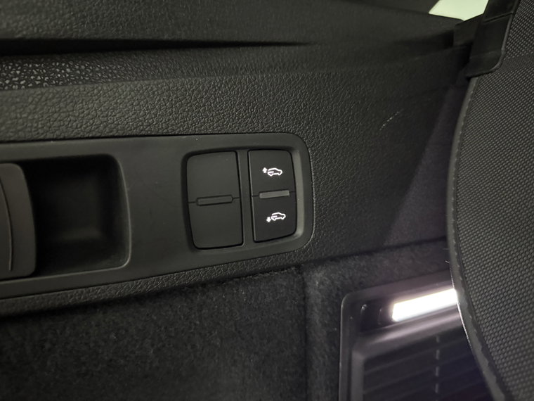 Vehicle Image 40