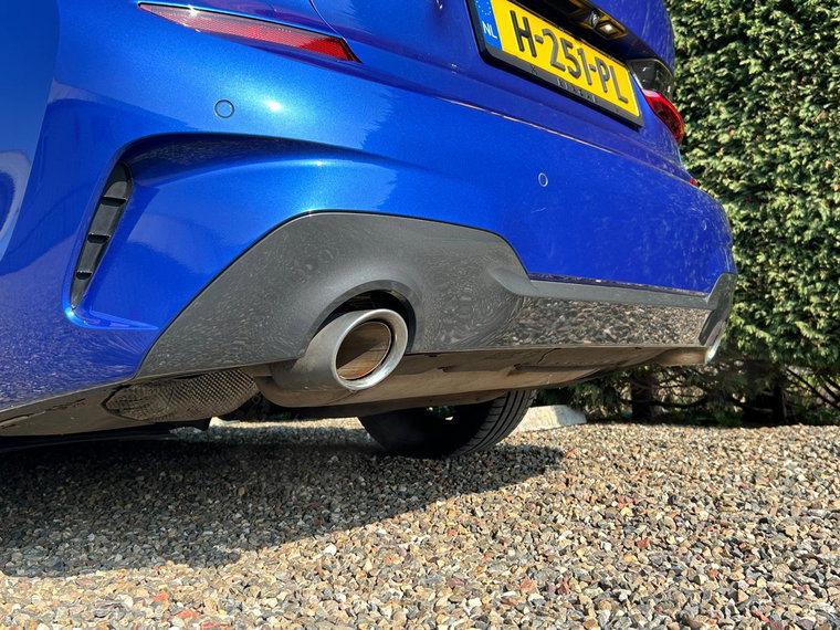 Vehicle Image 28
