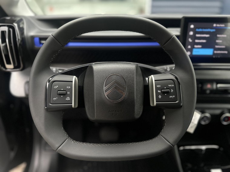 Vehicle Image 28