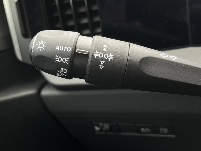 Vehicle Image 27