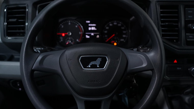 Vehicle Image 25