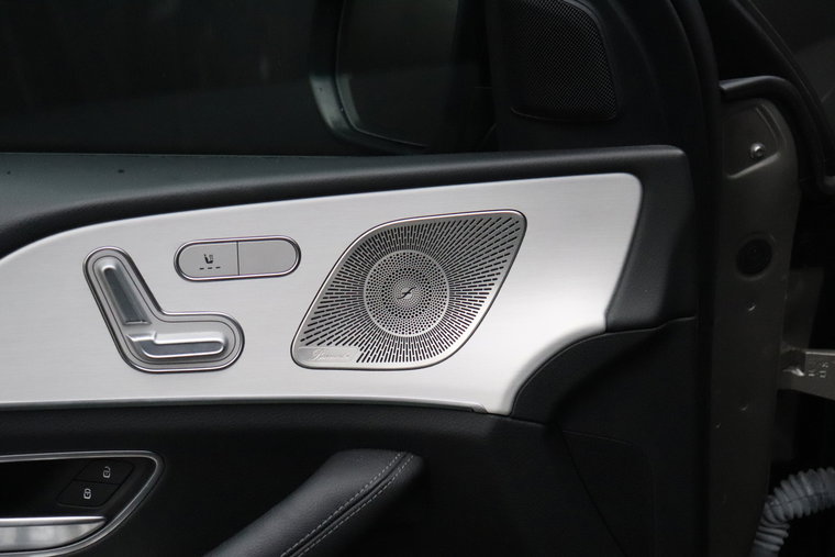 Vehicle Image 24