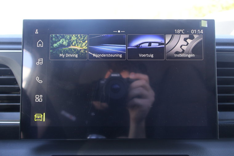 Vehicle Image 25