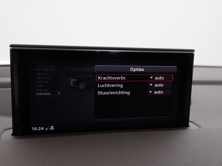 Vehicle Image 32