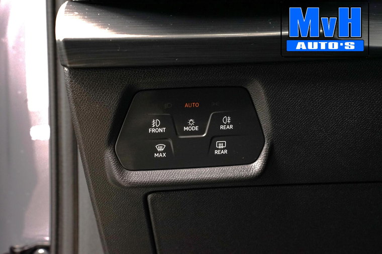 Vehicle Image 53