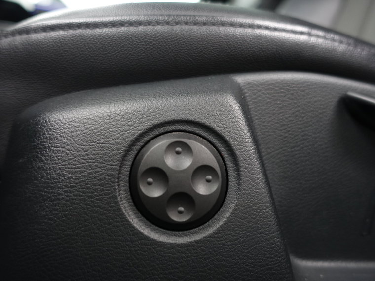 Vehicle Image 26