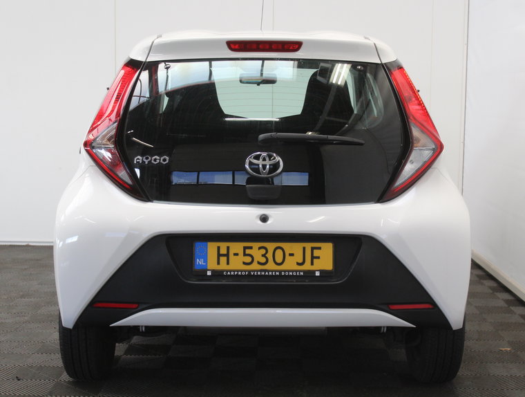Vehicle Image 21