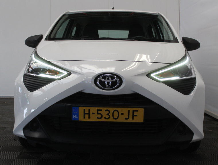 Vehicle Image 35