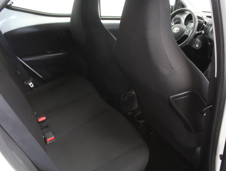 Vehicle Image 37
