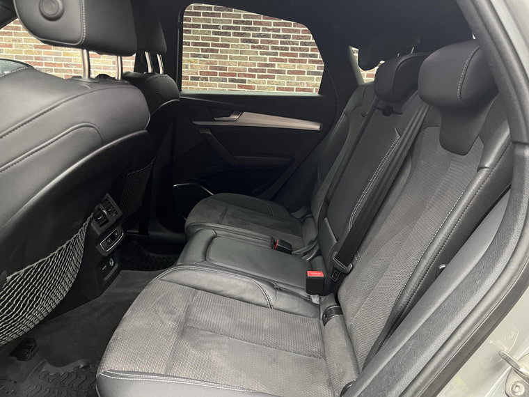 Vehicle Image 17