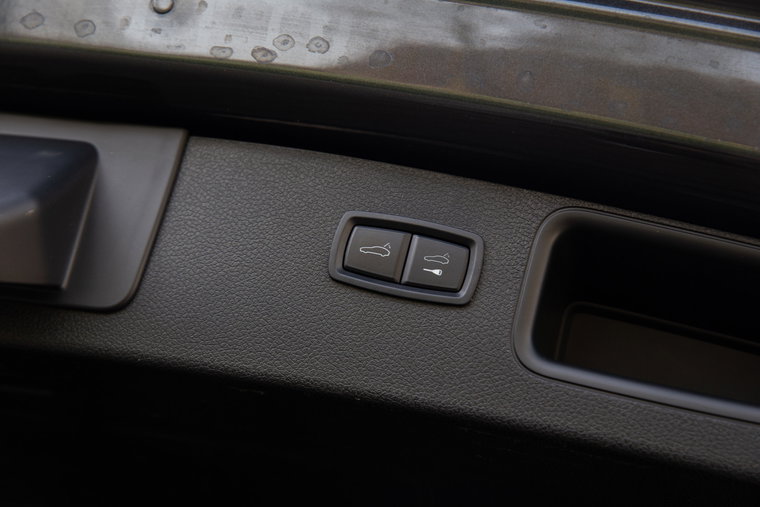 Vehicle Image 28