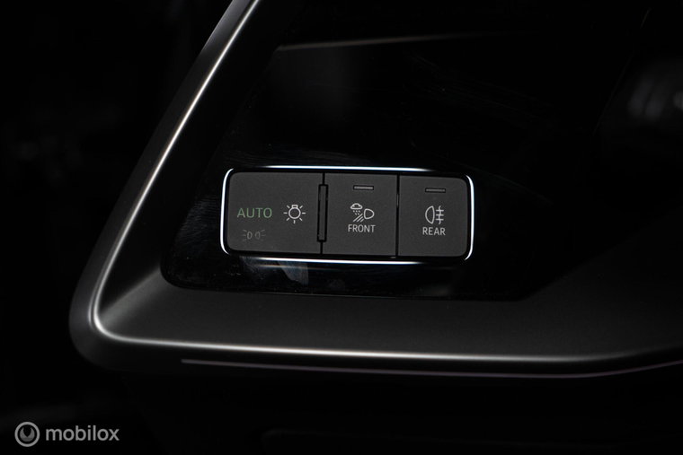 Vehicle Image 38